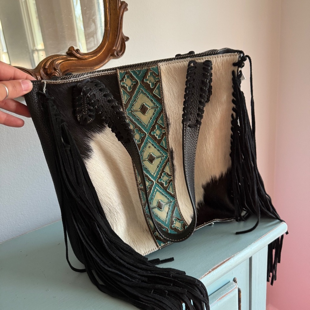 Trinity Ranch Cowhide Shoulder Bag With Fringe - Picture 2 of 15